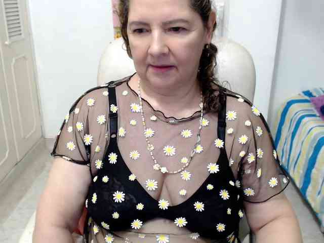 leonela-68 webcam