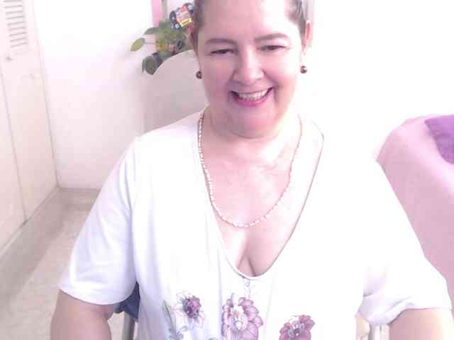 leonela-68 webcam