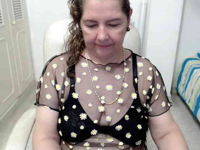 leonela-68
