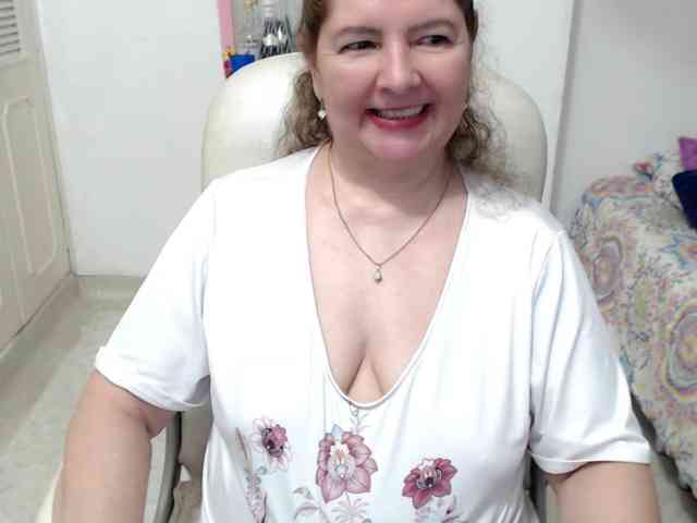 leonela-68 webcam