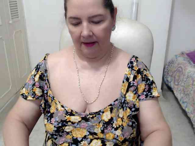 leonela-68 webcam