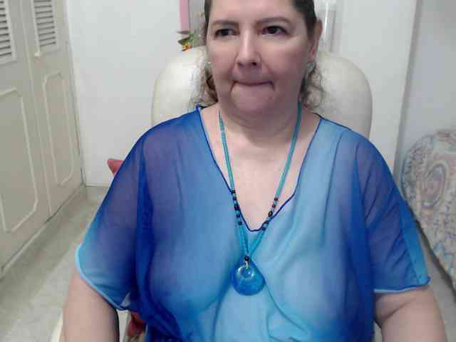 leonela-68