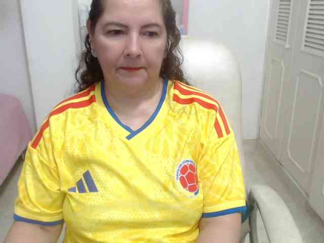 leonela-68 webcam