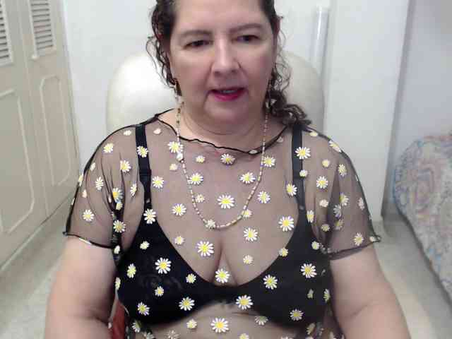 leonela-68 webcam
