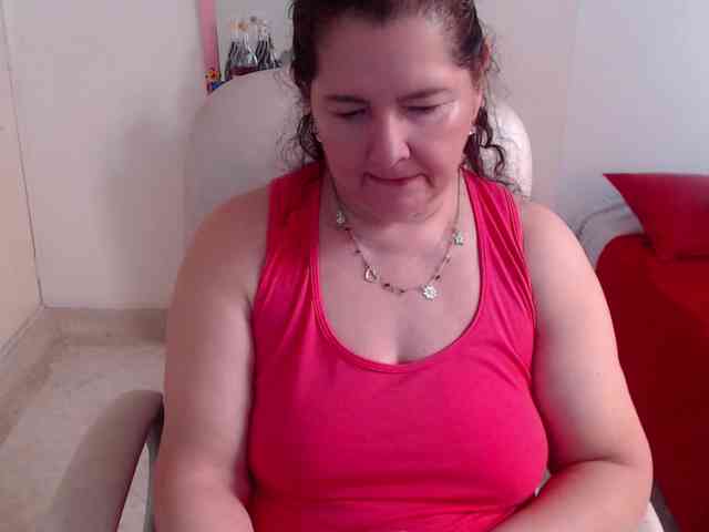 leonela-68 webcam