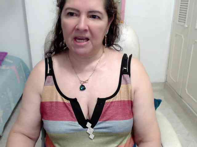 leonela-68 webcam