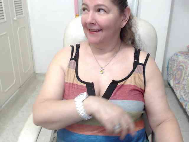leonela-68 webcam