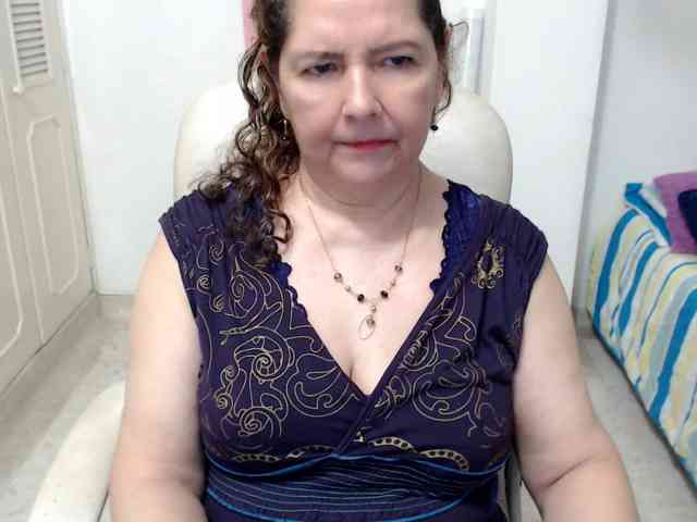 leonela-68