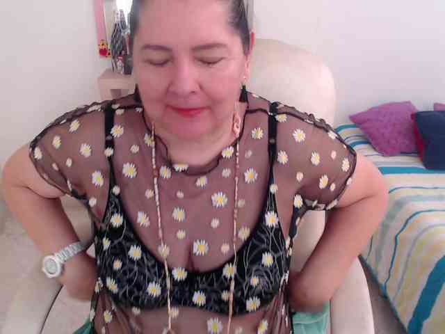 leonela-68 webcam