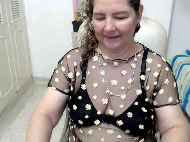 leonela-68 webcam