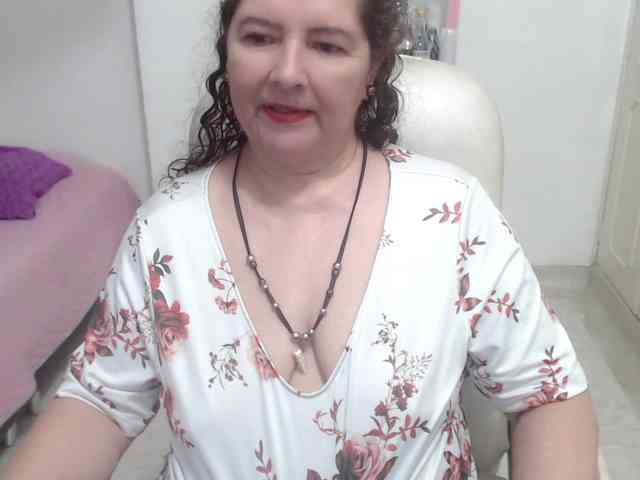 leonela-68 webcam