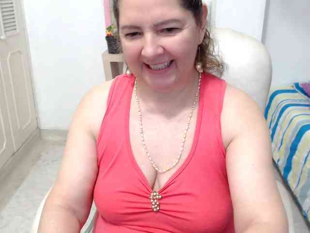 leonela-68 webcam