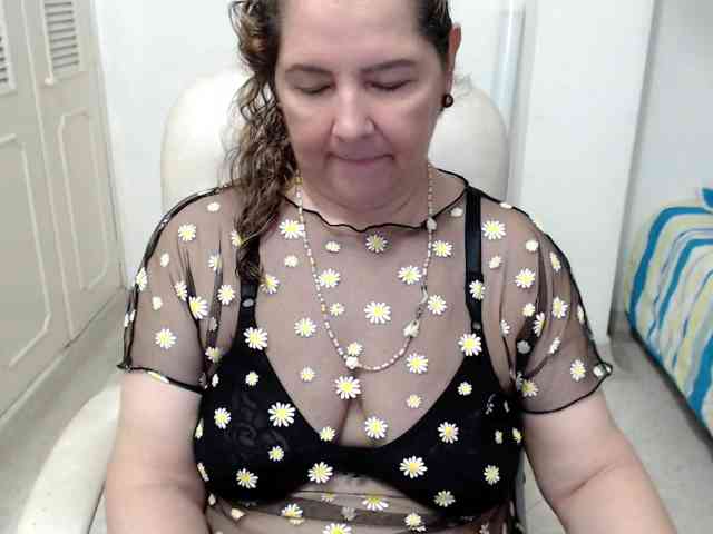 leonela-68 webcam