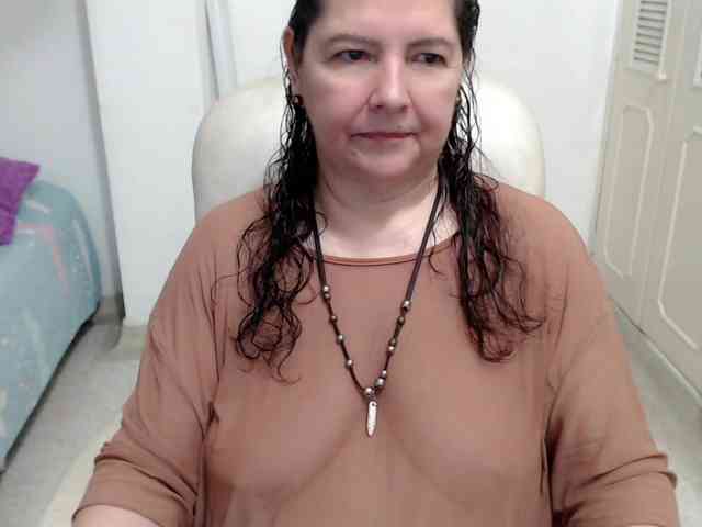 leonela-68 webcam