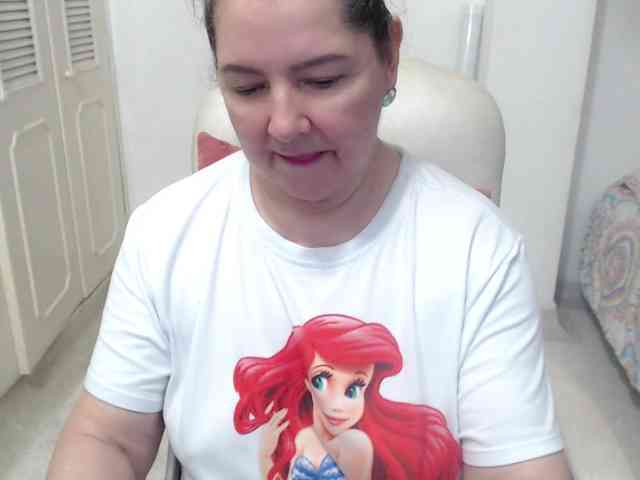 leonela-68 webcam