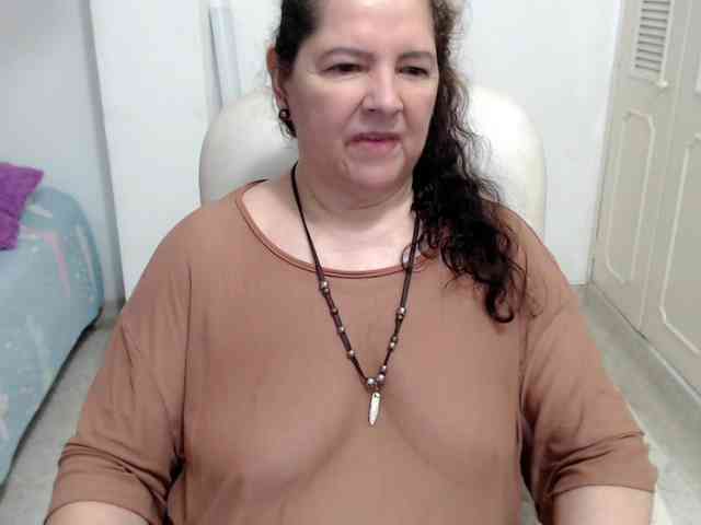 leonela-68 webcam