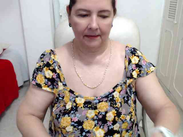 leonela-68