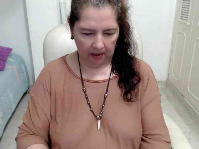 leonela-68 webcam