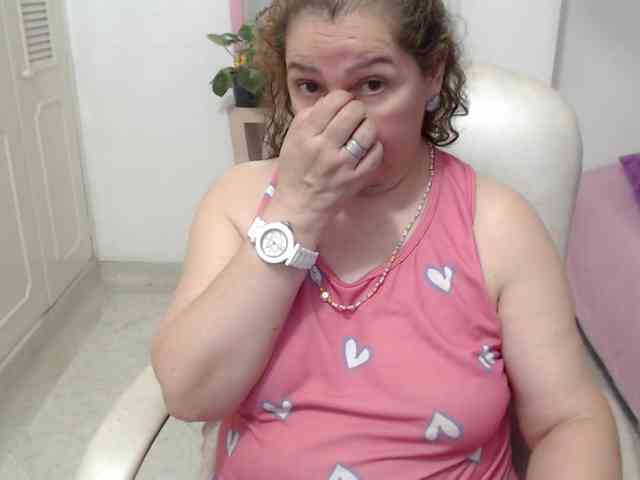 leonela-68 webcam