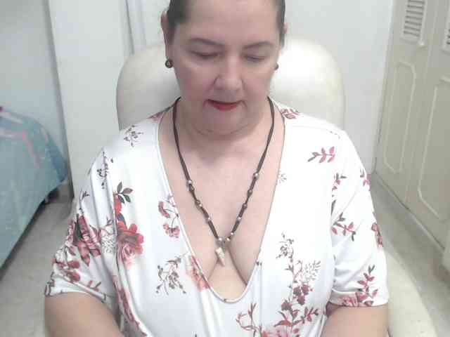 leonela-68 webcam