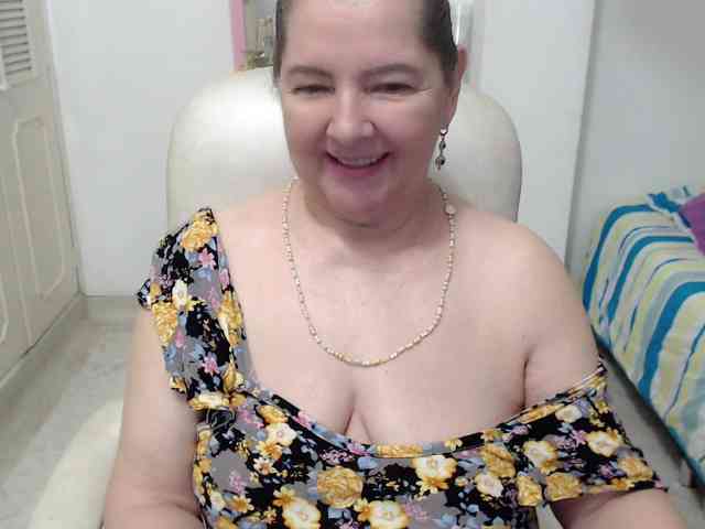 leonela-68