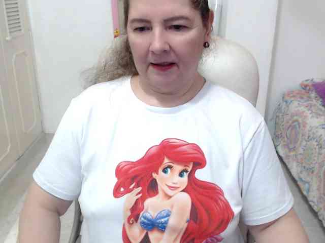 leonela-68 webcam