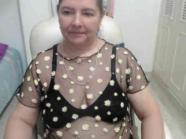 leonela-68 webcam