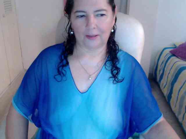 leonela-68