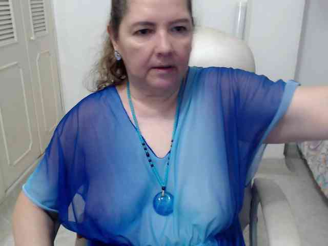 leonela-68