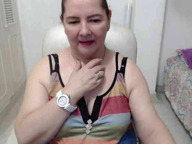 leonela-68 webcam