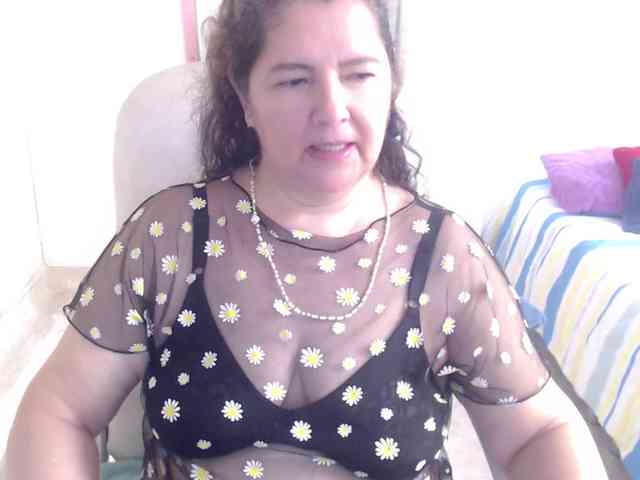 leonela-68 webcam
