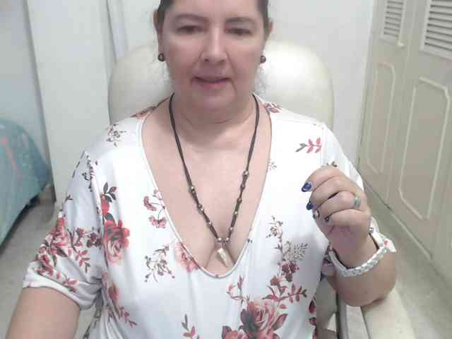 leonela-68 webcam
