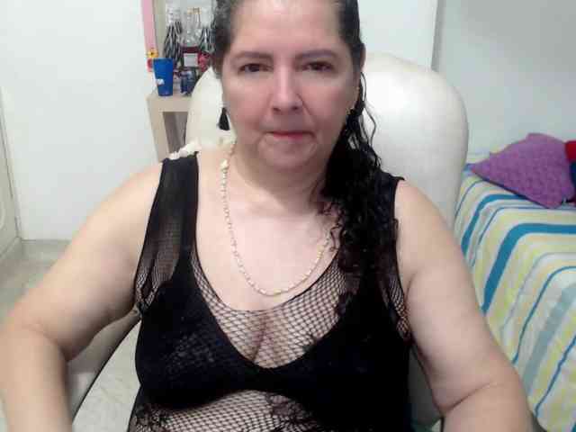 leonela-68