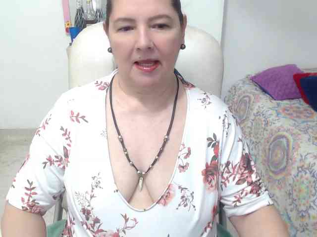 leonela-68