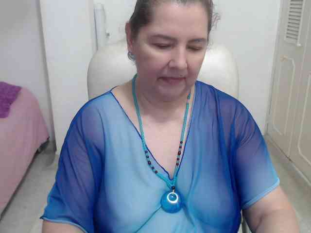 leonela-68 webcam