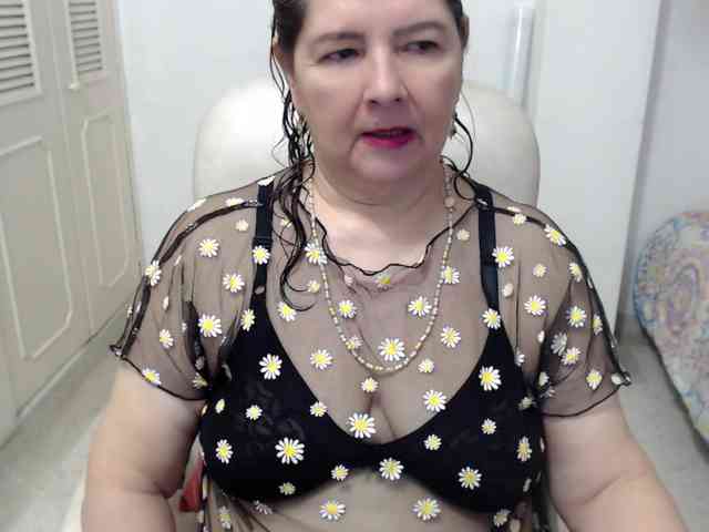 leonela-68 webcam