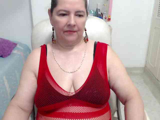 leonela-68