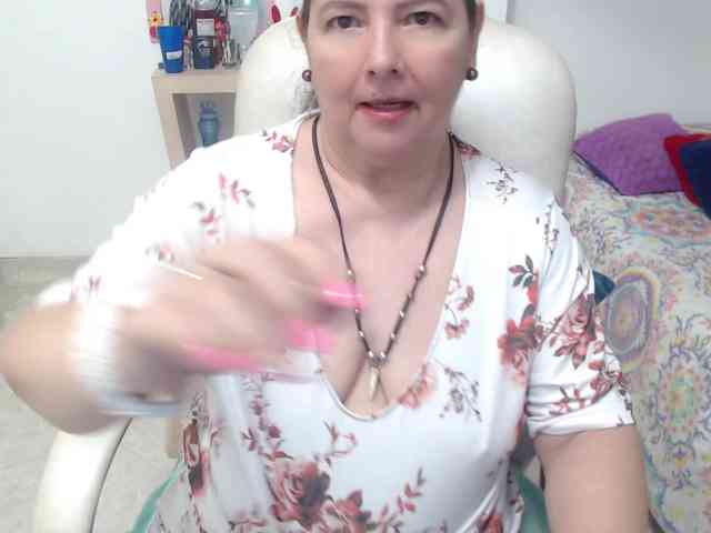leonela-68