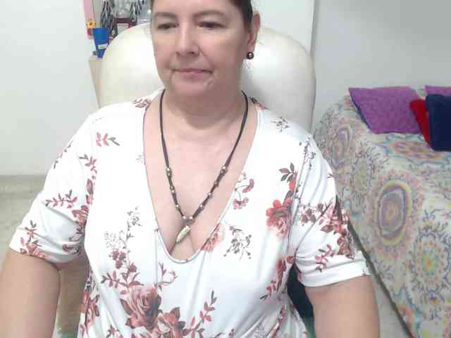 leonela-68