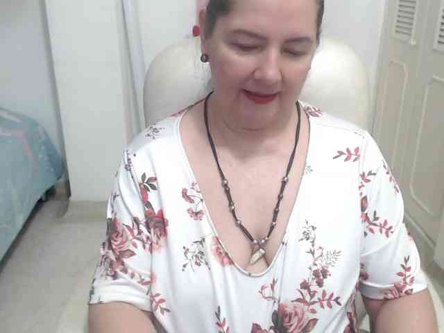 leonela-68 webcam