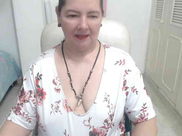 leonela-68 webcam
