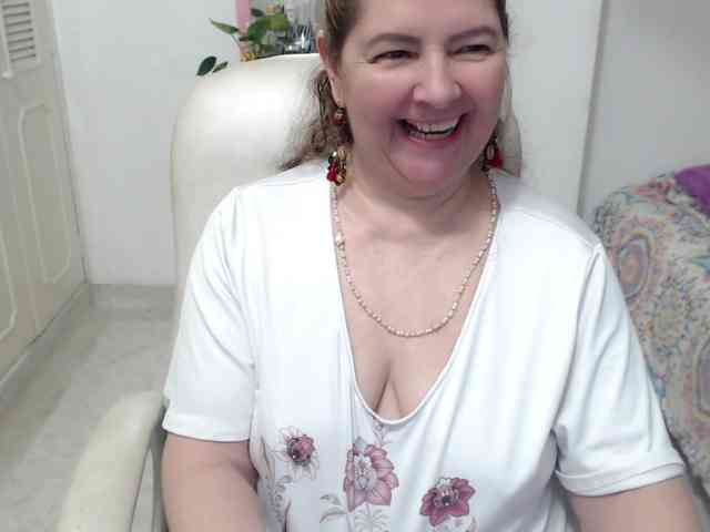 leonela-68 webcam