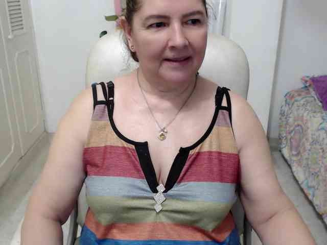 leonela-68 webcam