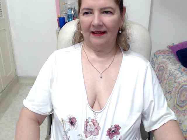 leonela-68 webcam