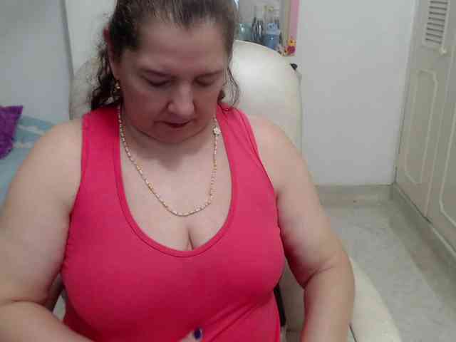 leonela-68 webcam