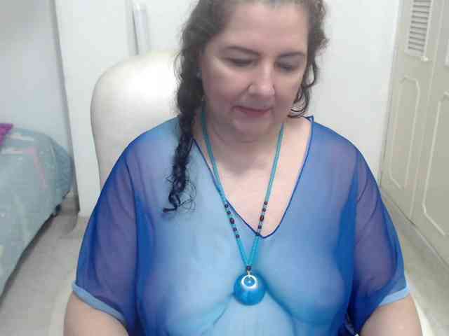 leonela-68 webcam