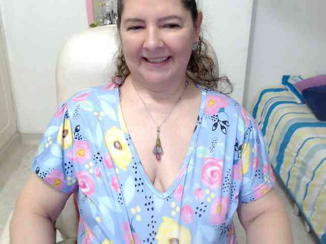 leonela-68