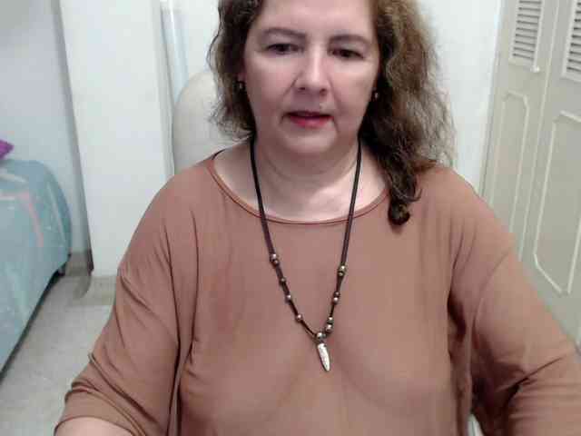 leonela-68