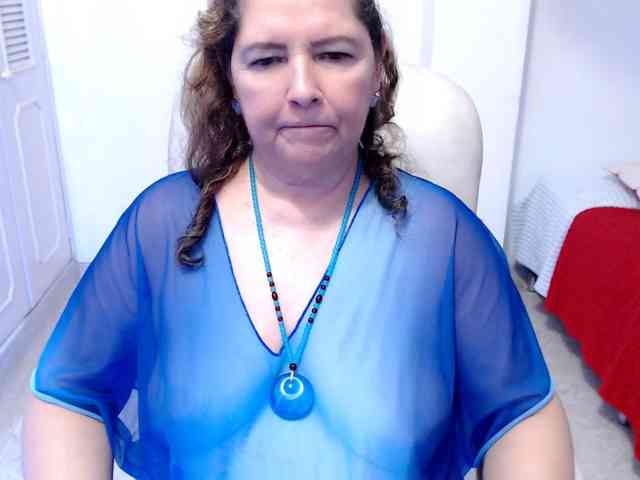 leonela-68