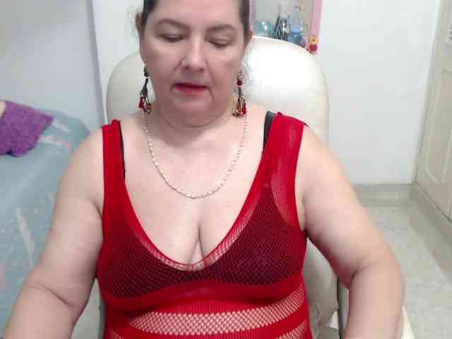 leonela-68 webcam